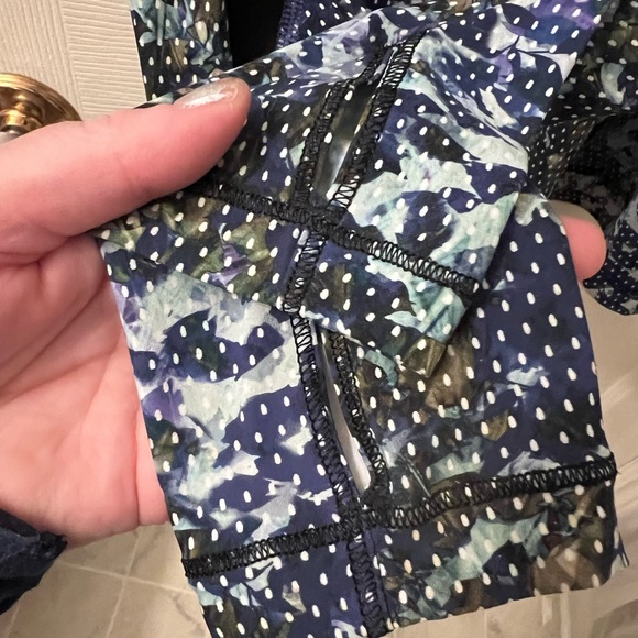 Lululemon Runbeam Hoodie - Picture 11 of 12